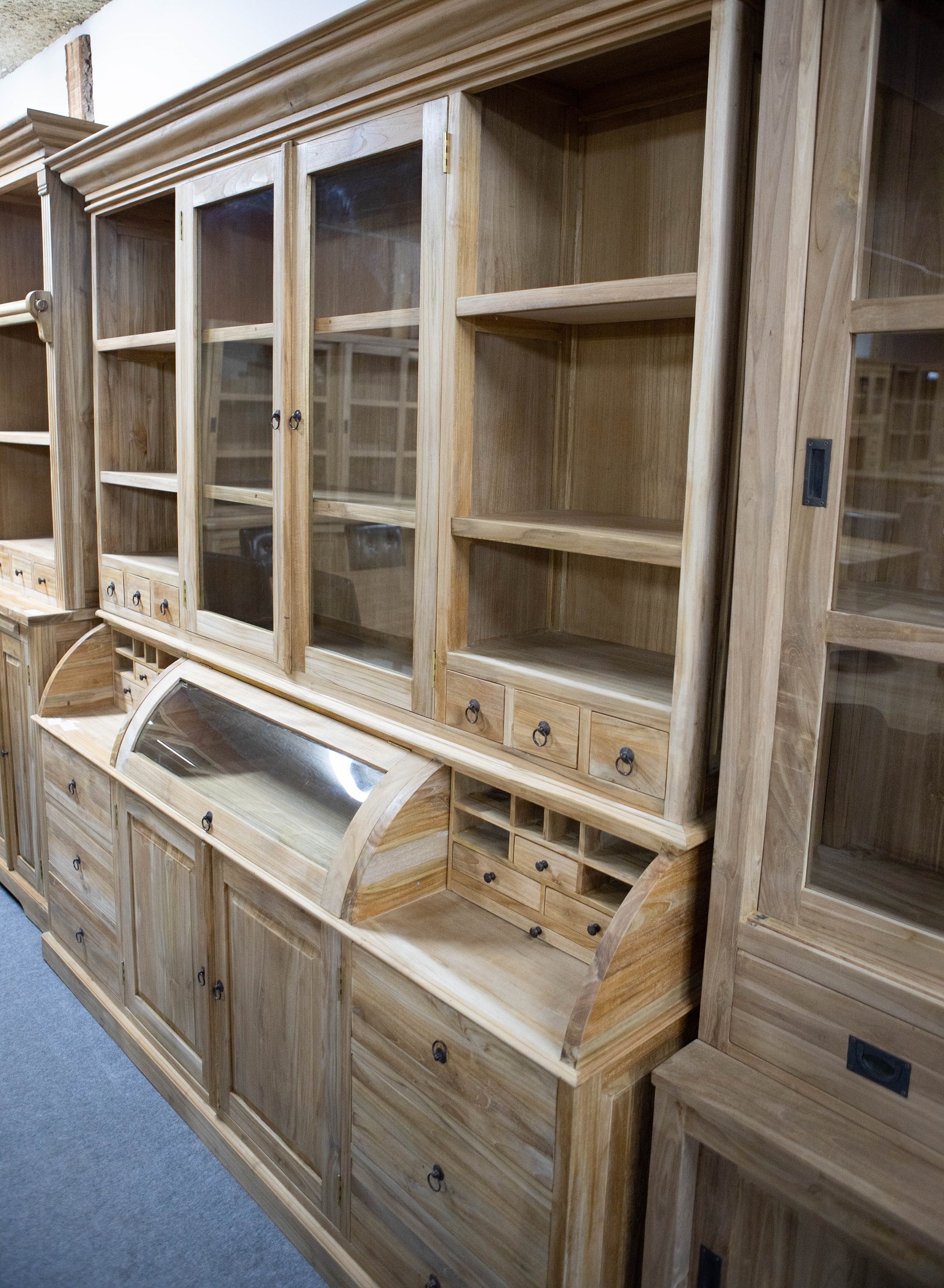 vitrine en teck